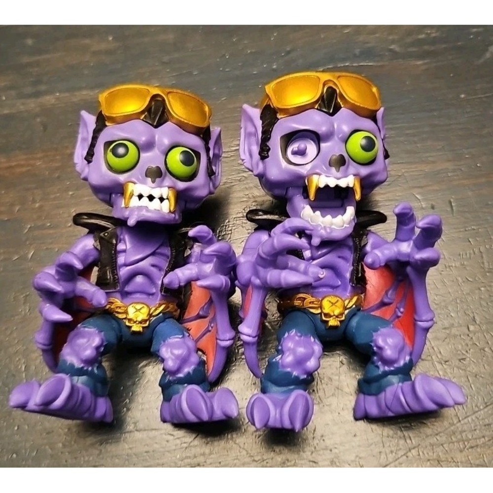 Masters of the Universe Moose A3 Action Figure Purple 4.5 Inch Lot of 2
